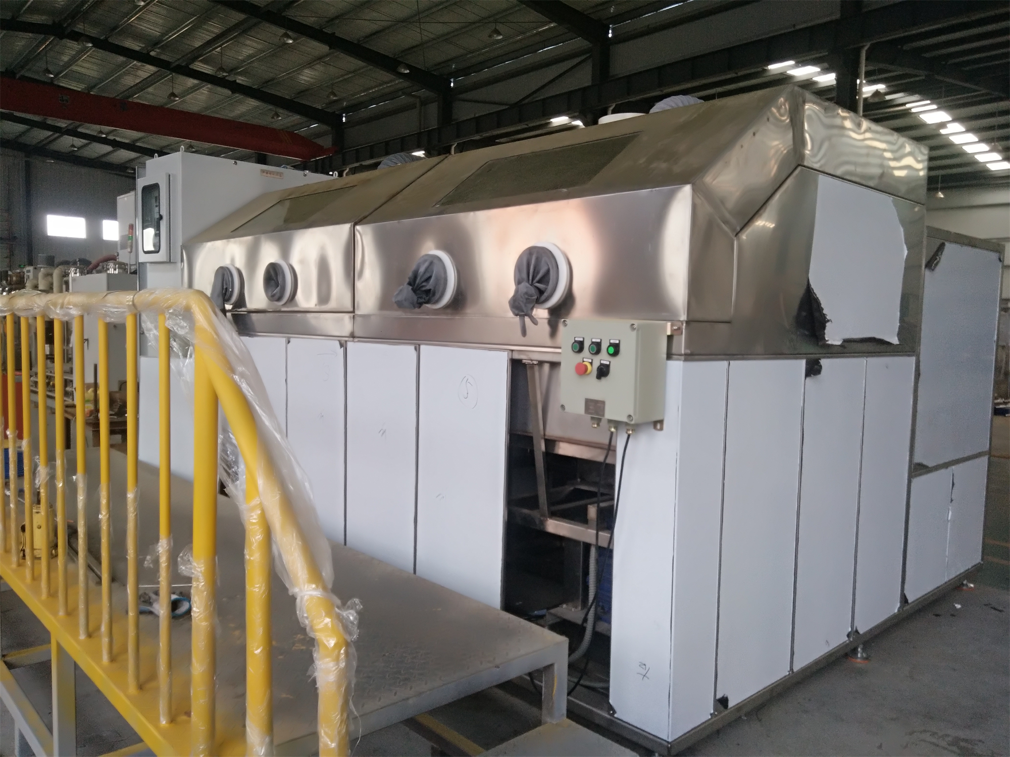 制造業清洗破局！通過式噴淋清洗機，盲孔縫隙零死角，效率直翻3倍